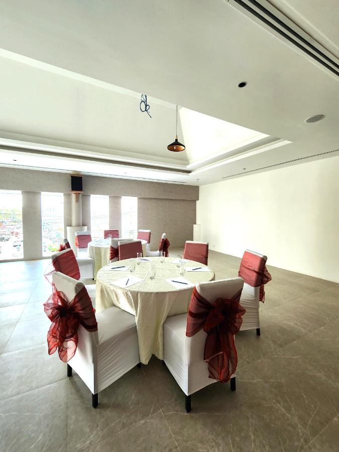 Zo Amalthea Hotel Patong Exterior foto