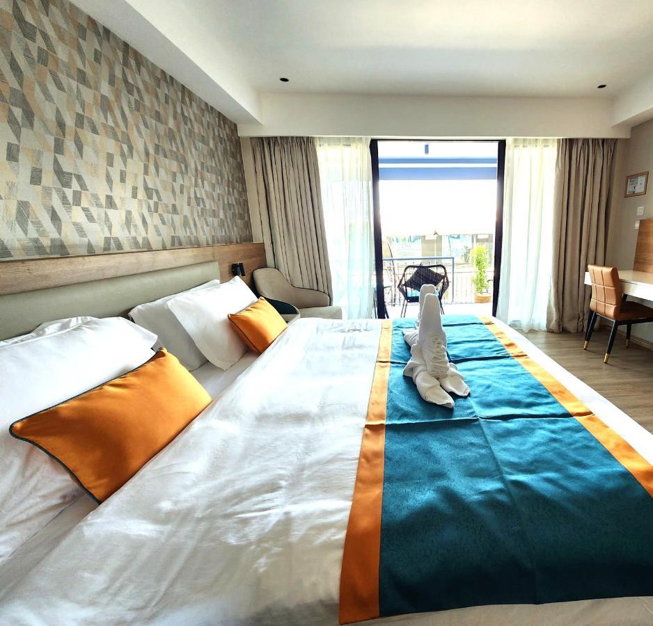 Zo Amalthea Hotel Patong Exterior foto